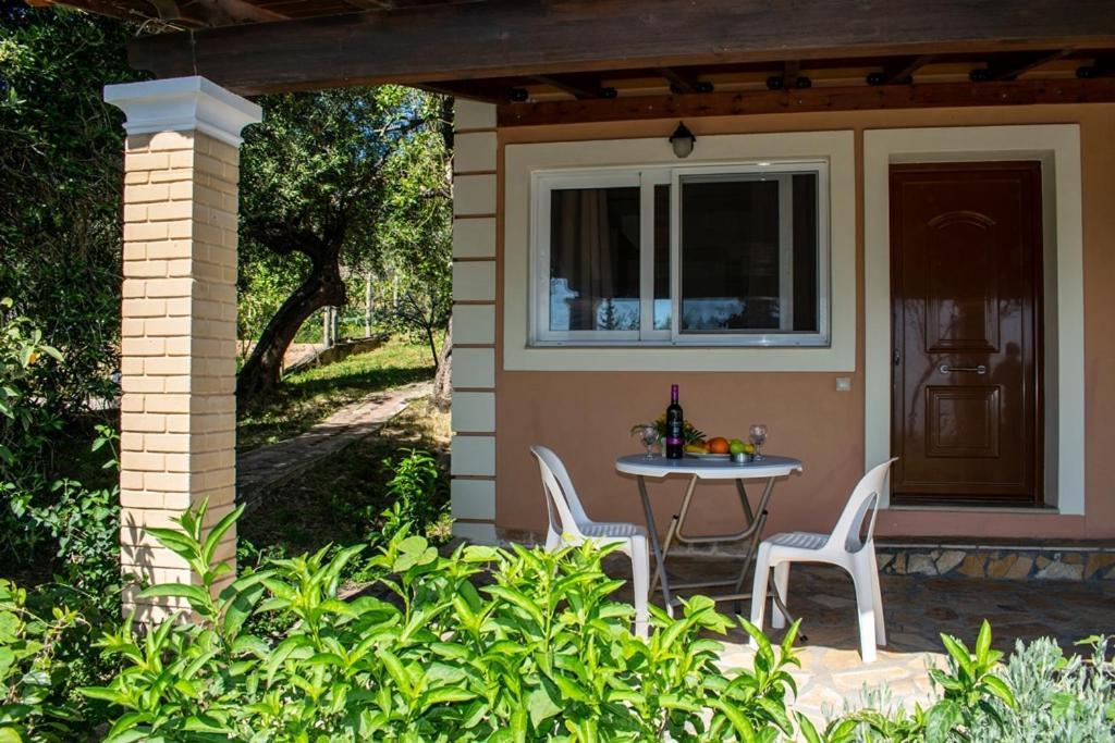Takis & Eirini Family Perama (Corfu)