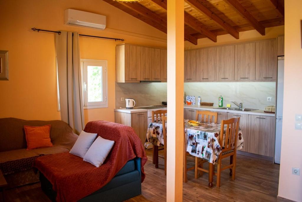 Takis & Eirini Family Apartment